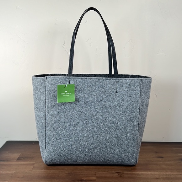 Kate Spade Wink Hallie Purse. NWT. - Picture 2 of 4